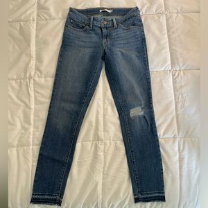 Size 26 Levi’s 711 jeans- like new